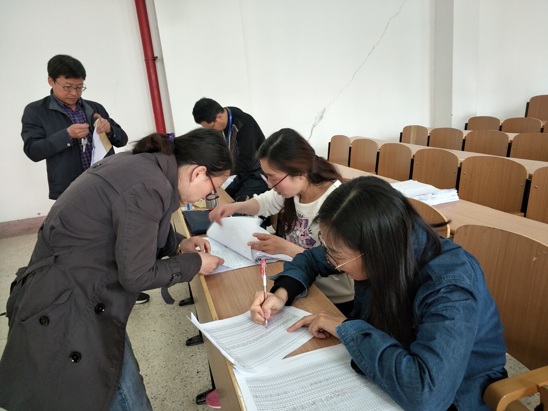 登分组工作一丝不苟