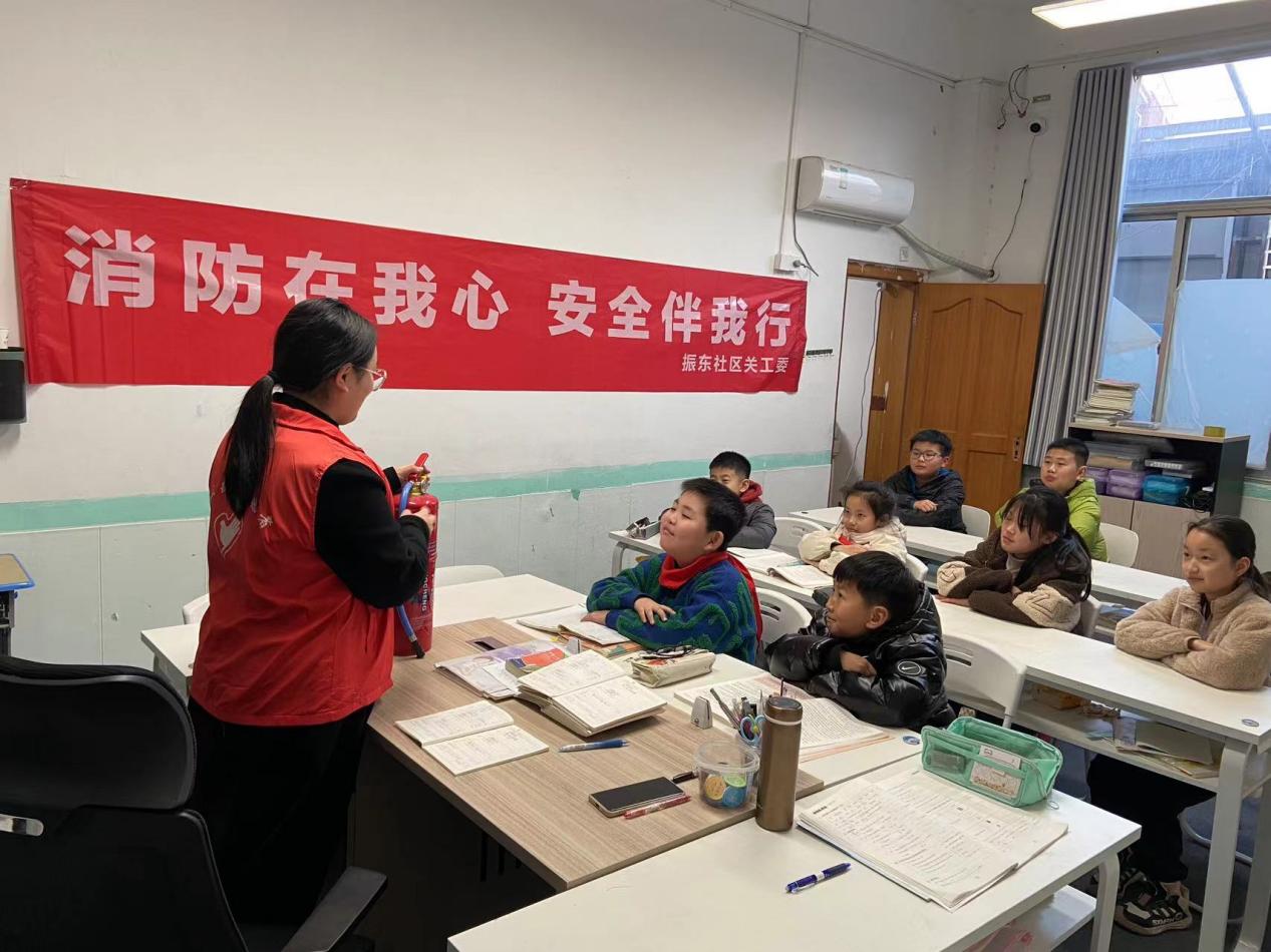 振东社区科协开展消防安全在我心 安全伴我行志愿服务活动1.jpg