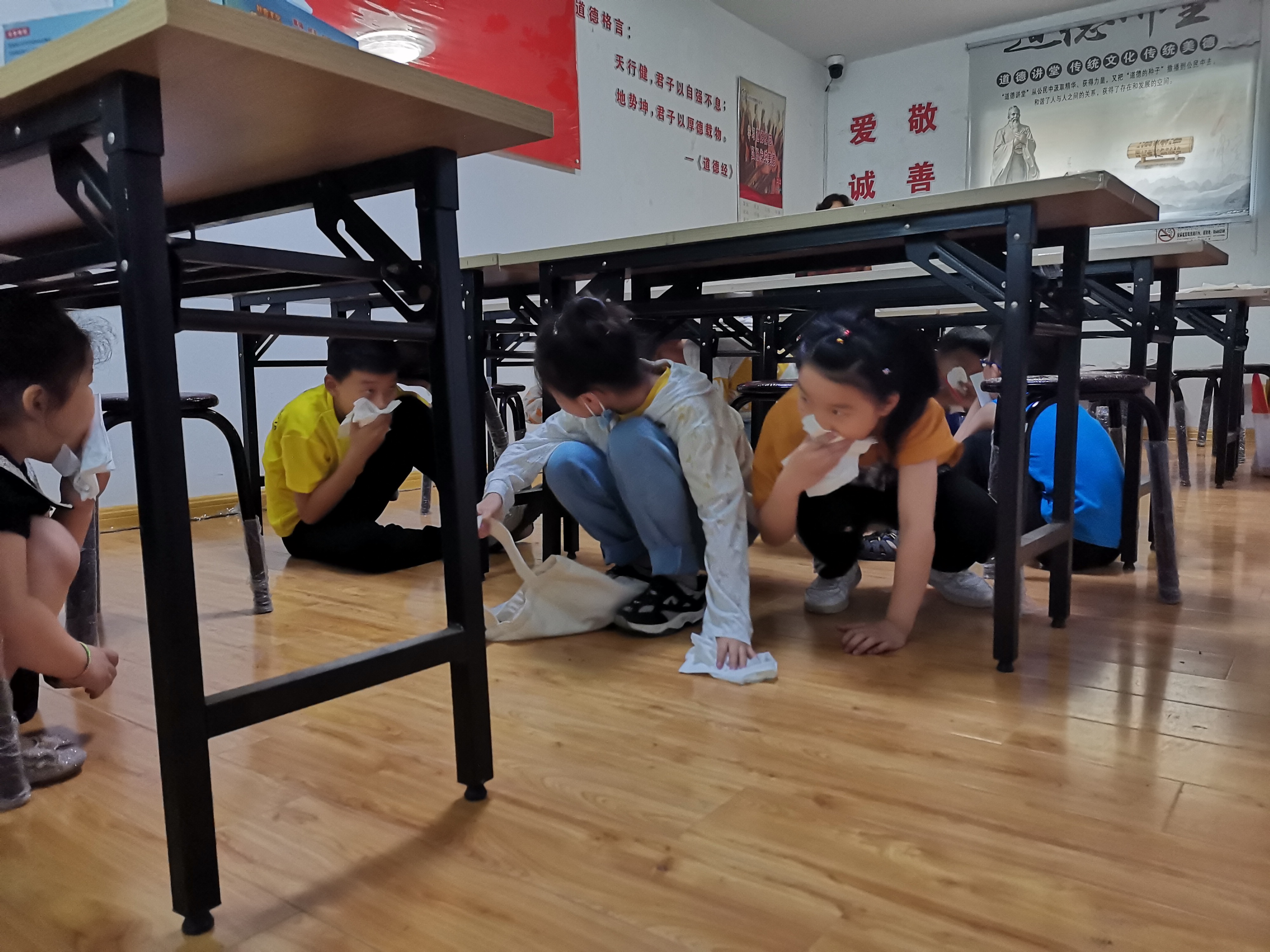 新东街道利民社区科协开展青少年消防逃生知识科普活动 (1).jpg