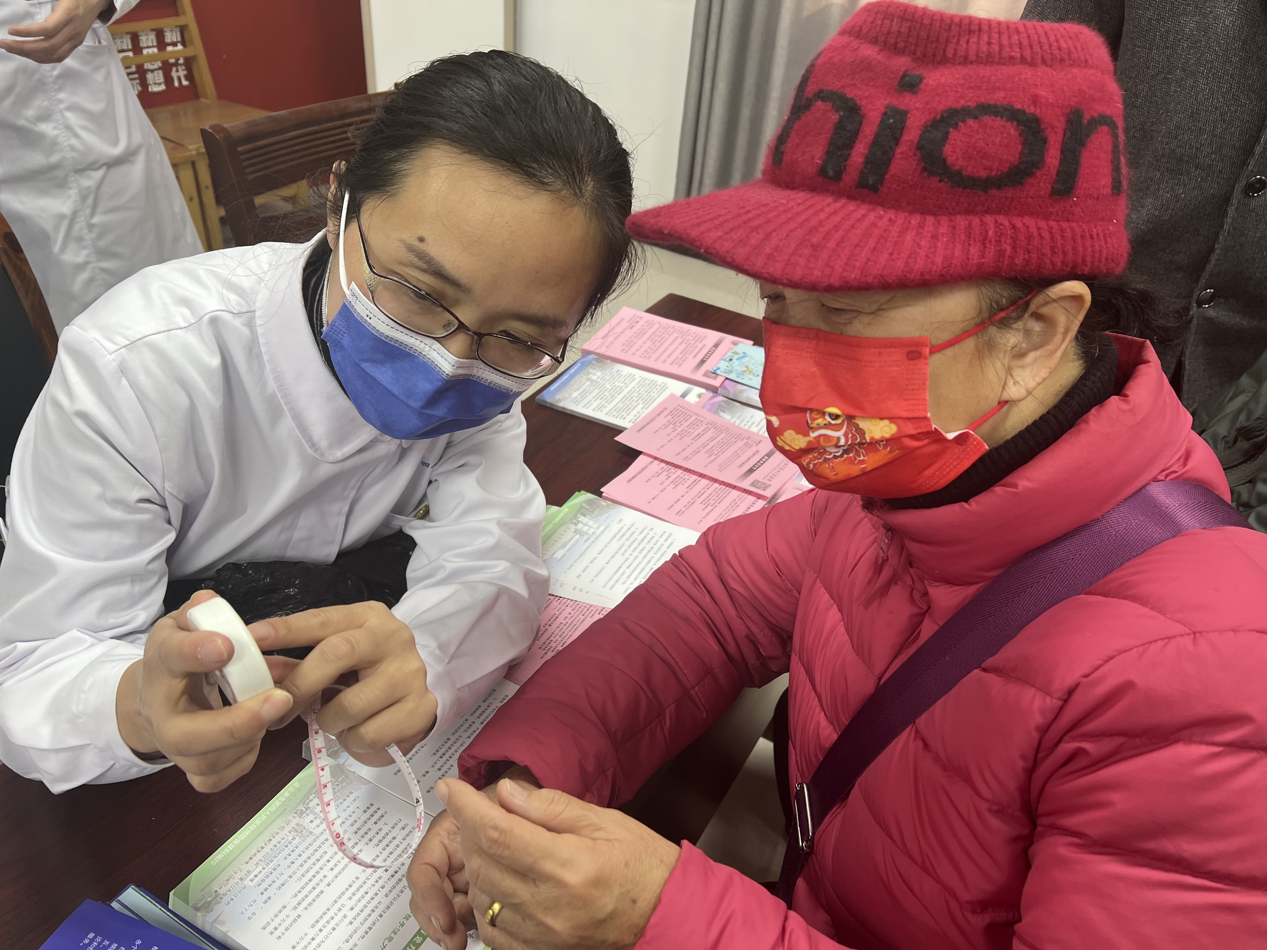 新南街道云海社区科协开展“养肝护肝 从我做起”科普宣讲及义诊活动.jpg