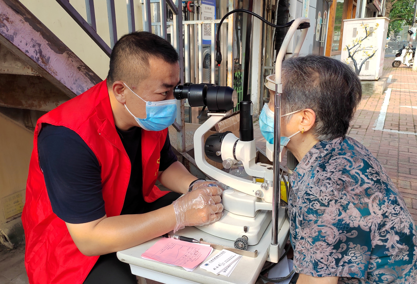 路南社区科协开展爱心义诊进社区活动.png