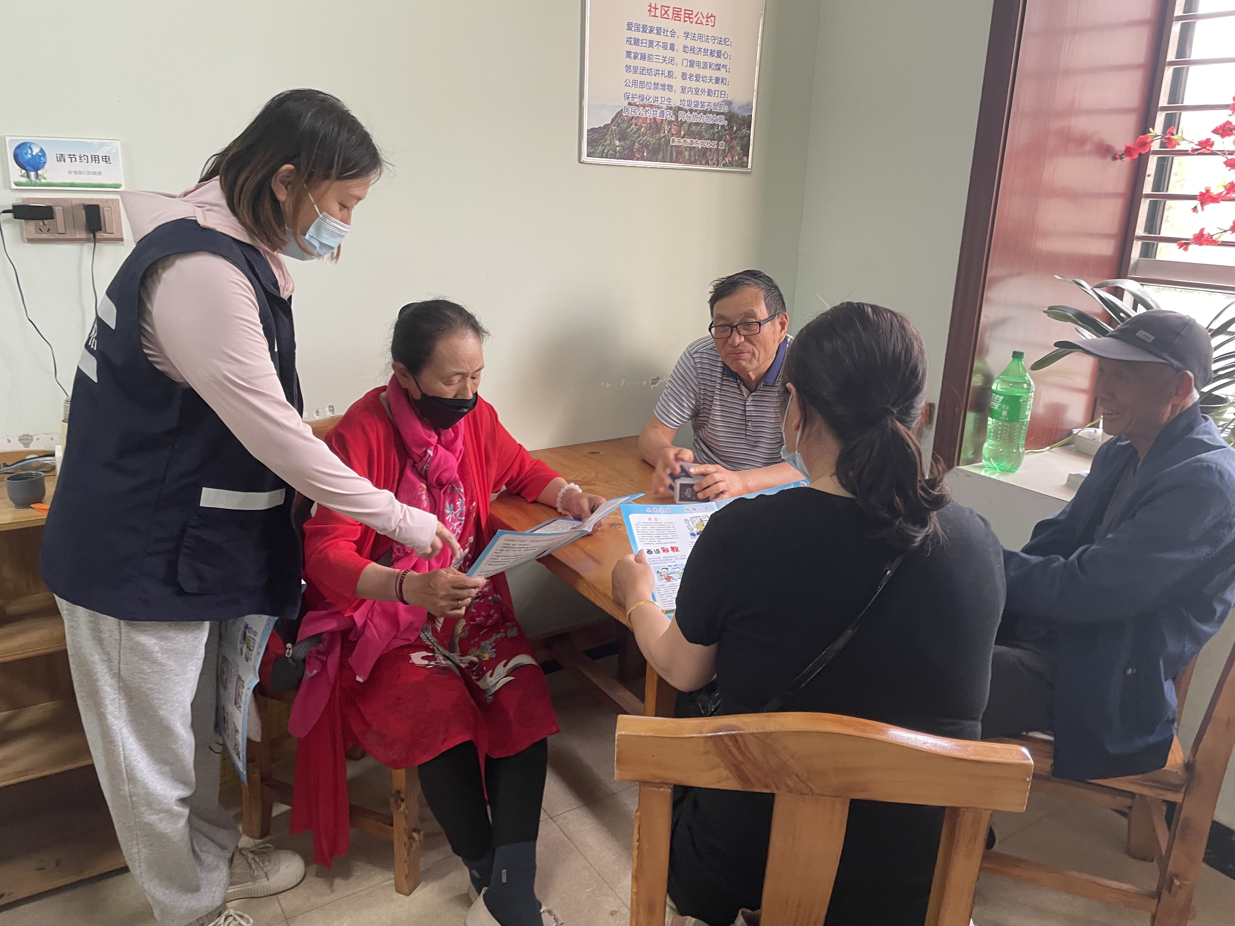 东风社区科协开展网络安全宣传教育活动2.jpg