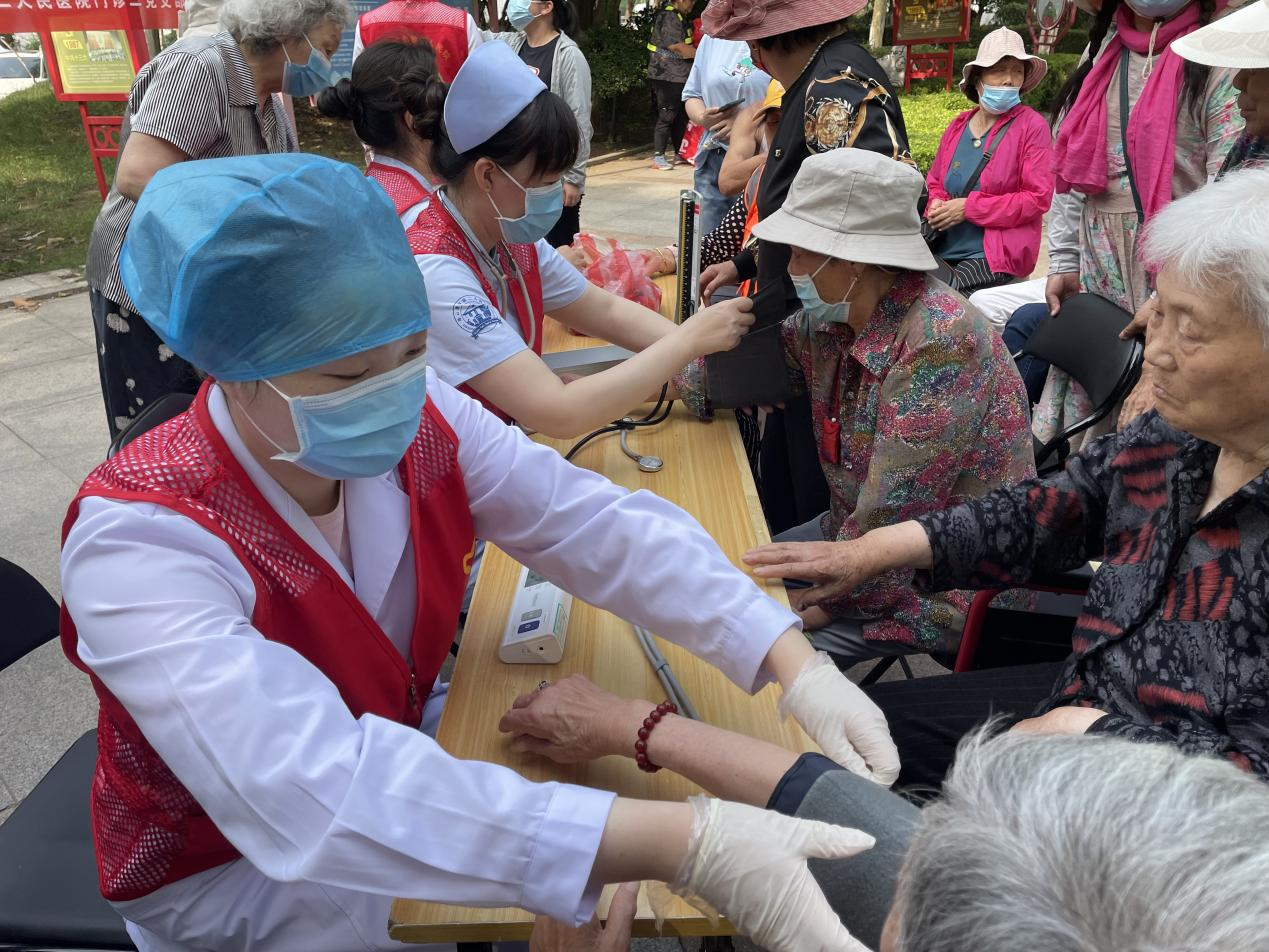 健康科普知识宣传和义诊活动.png