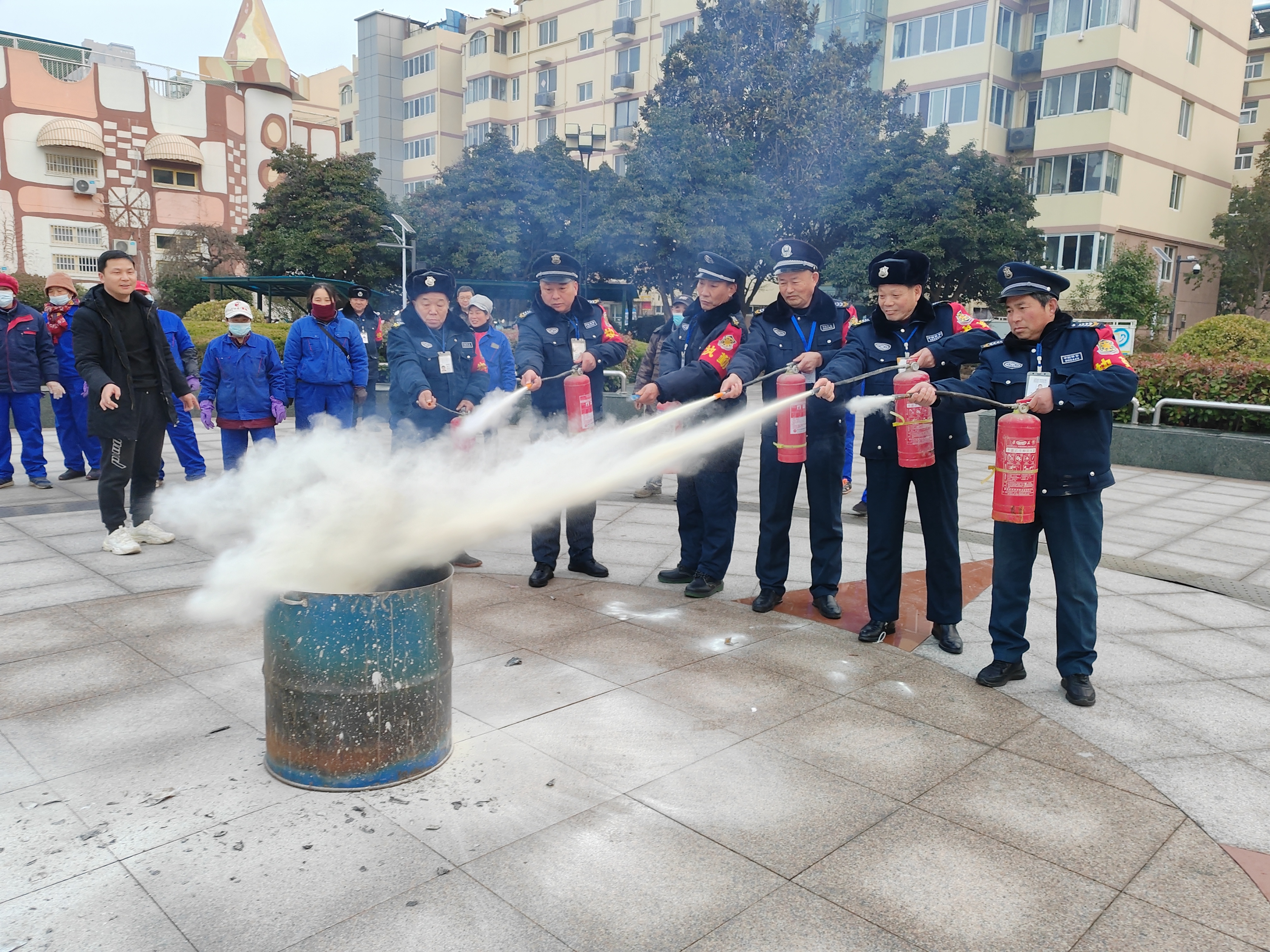苍梧小区消防演练2.jpg