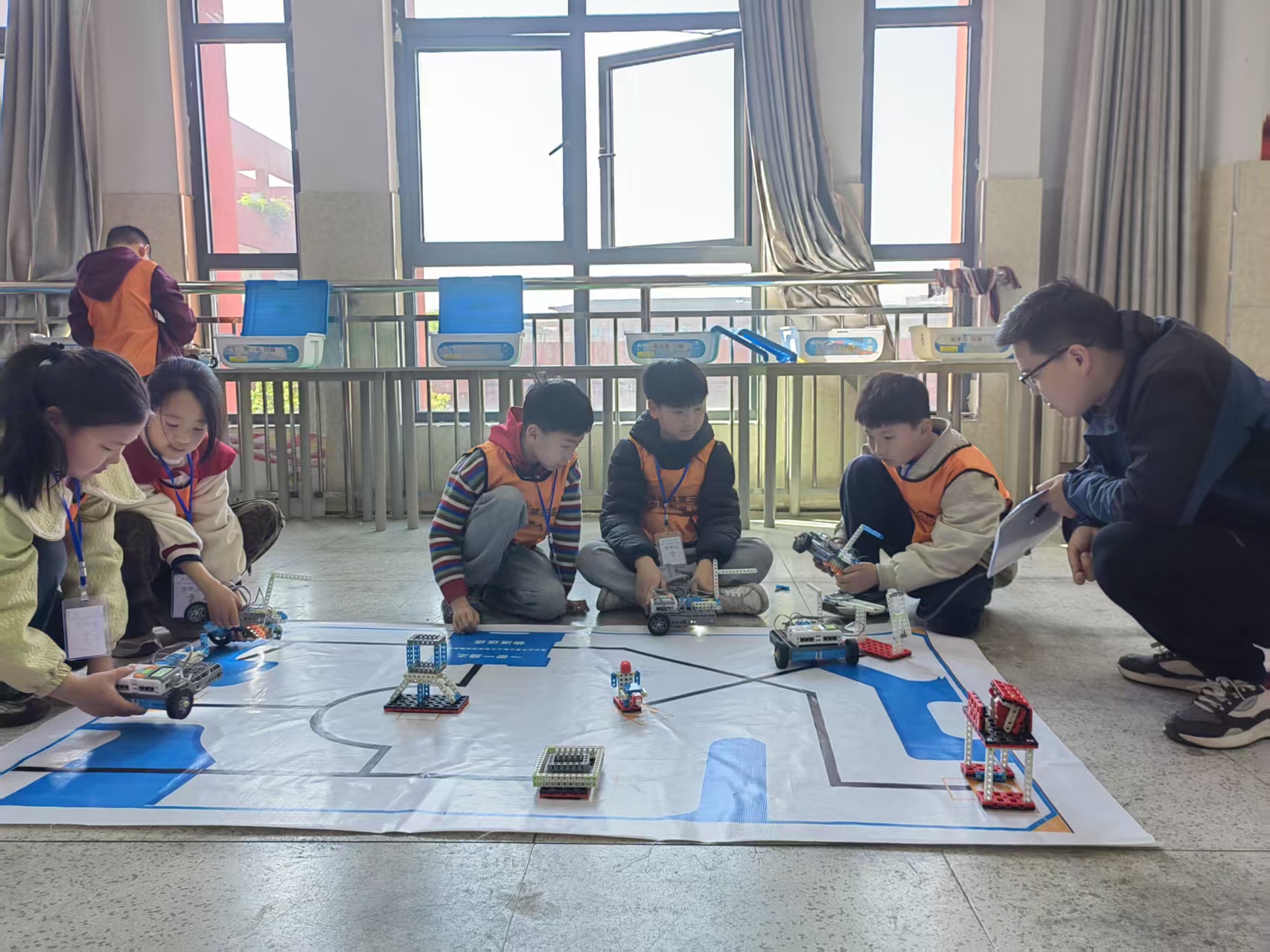 青少年机器人4.jpg