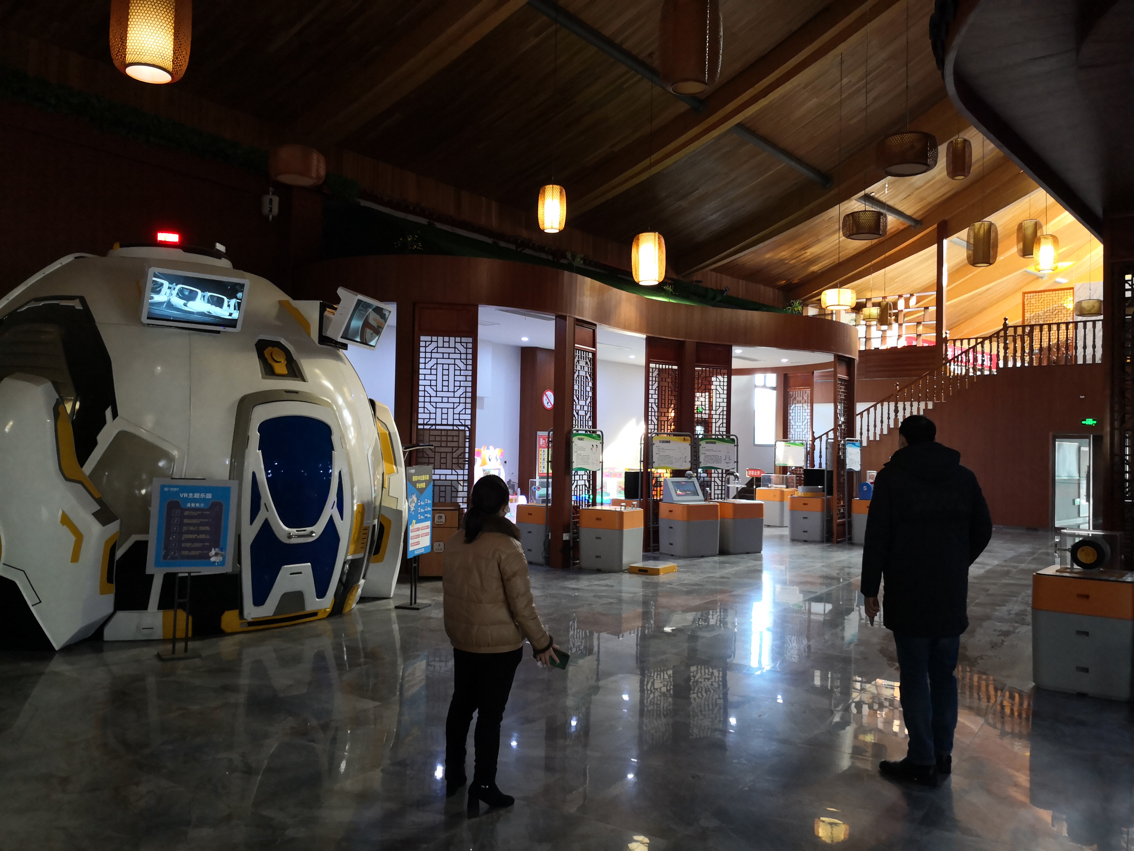 1. 第二段之后潜园 科普展品1.jpg