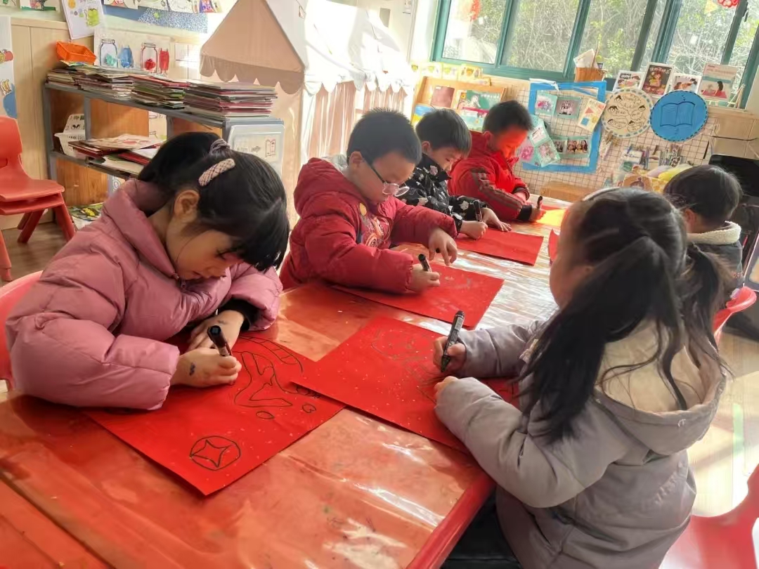 东风社区科协联合辖区幼儿园开展迎新春志愿服务活动3.jpg