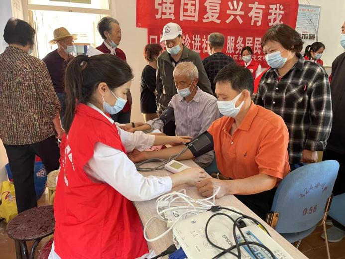 新东街道龙尾社区科协开展“口腔义诊进社区 便民服务暖人心”志愿服务活动.png