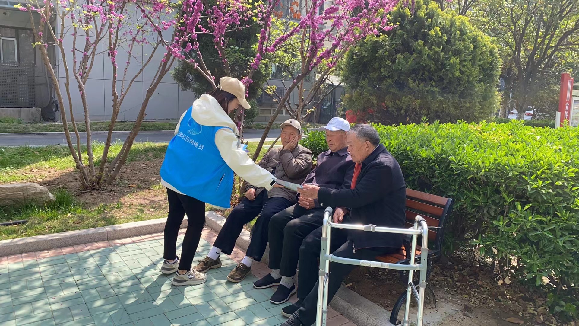 双园社区科协开展“增强版权意识 普及版权知识”科普宣传活动1.jpg