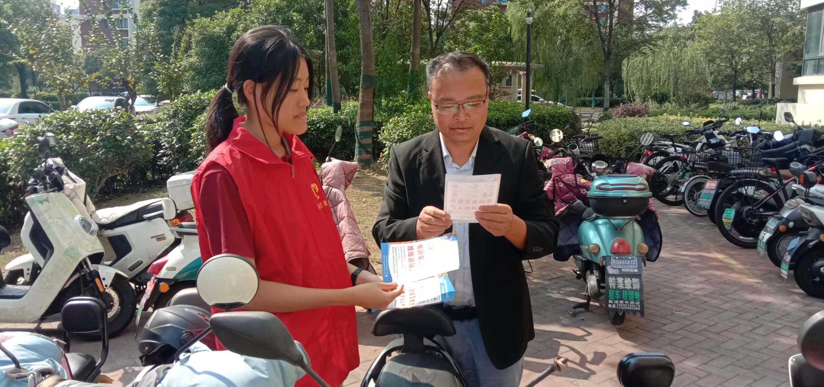 振兴社区科协开展电动车及电池拒绝进楼入户宣传活动 (1).jpg