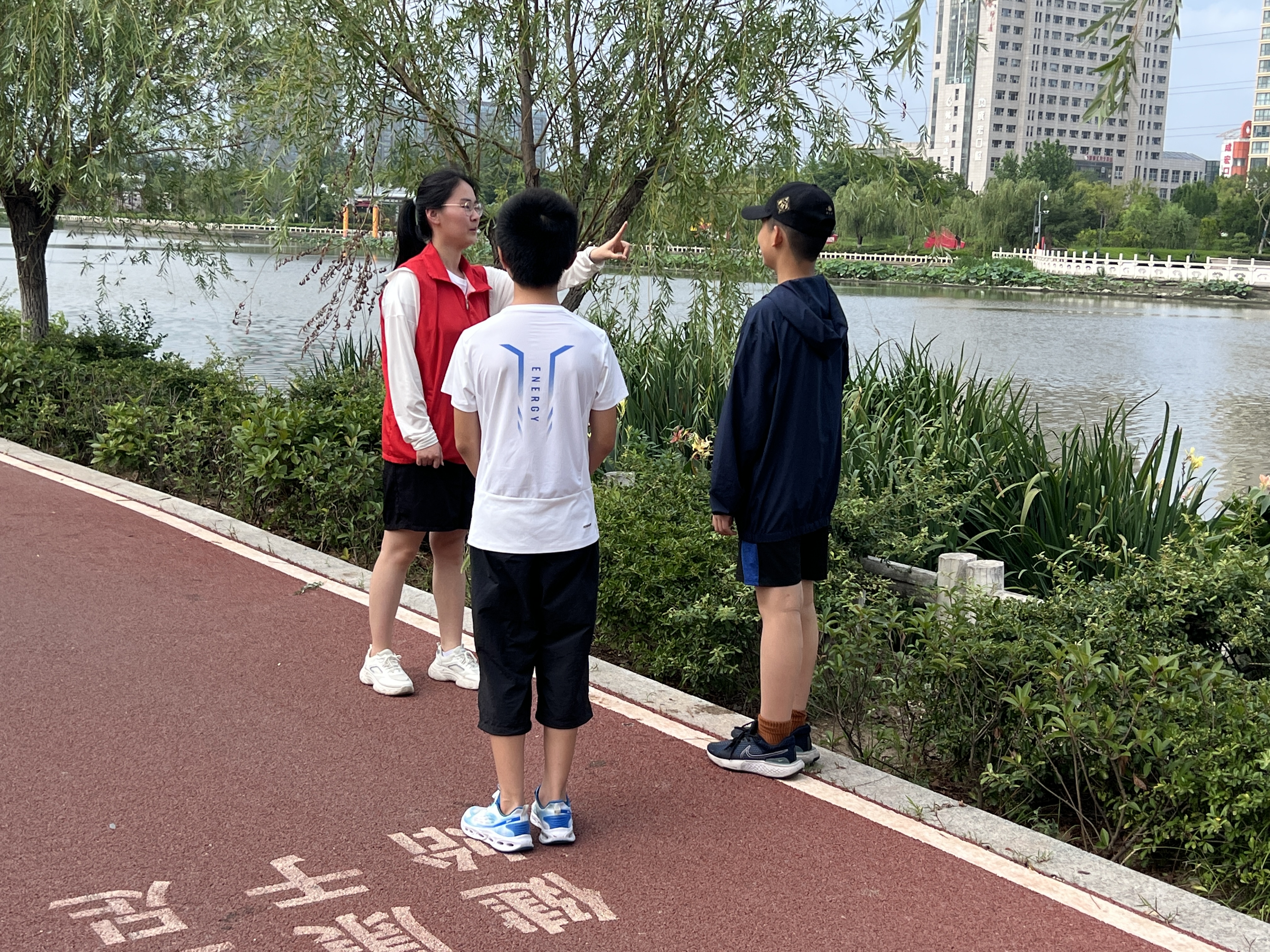 新东街道：建设社区科协开展“预防溺水 从我做起”防溺水主题安全教育活动 (1).jpg